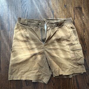 Men’s Orvis cargo shorts size 38